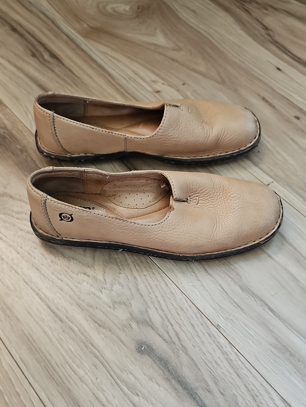Born Casual Slip-On Leather Flats in Light Tan